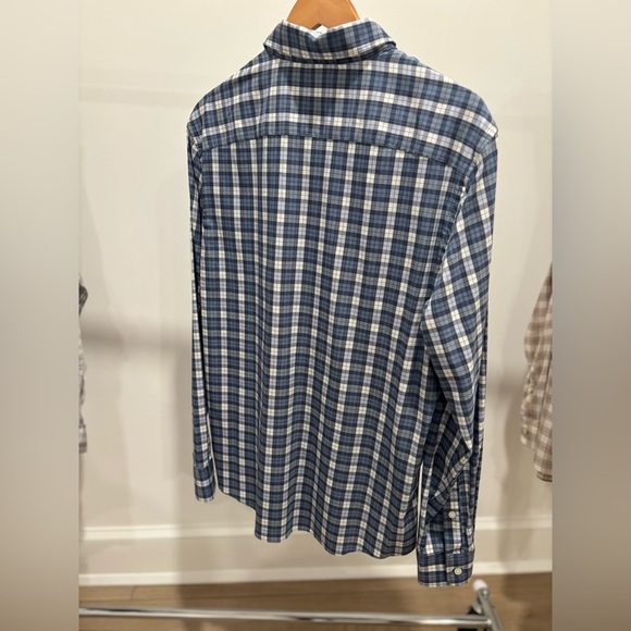 Faherty Men's Navy and White Movement Button Down - Picture 2 of 2